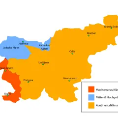 Karte Sloweniens mit Klimazonen. Die beste Reisezeit hängt vom Klima ab: Mittelmeer im Westen, Alpen im Norden, Kontinentalklima im Osten.