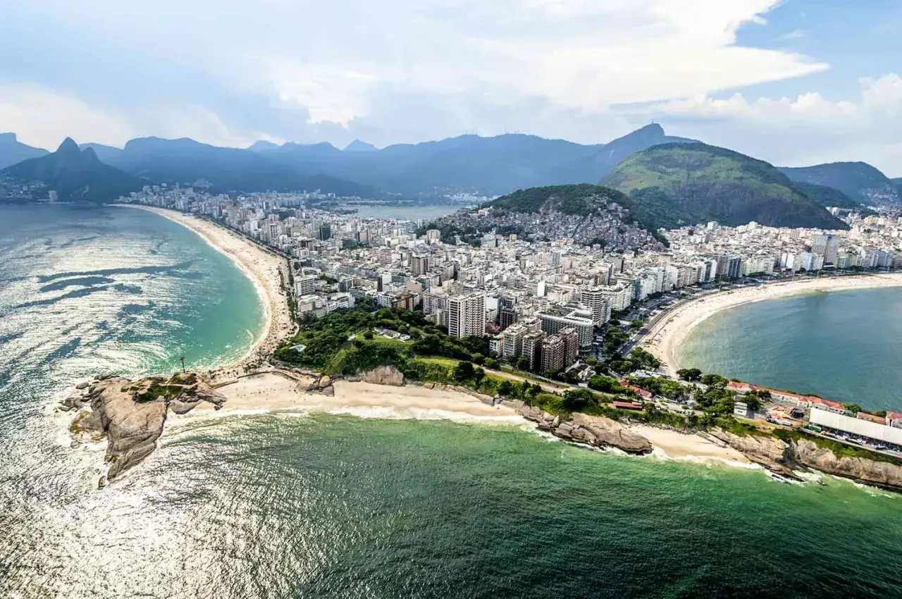 Rio de Janeiro: Die beste Reisezeit für dieses Panorama mit Stränden, Stadt und Bergen.